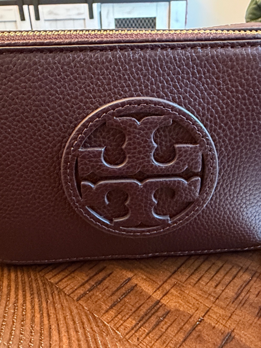 Tory Burch Pebbled Leather Crossbody in Plum - Picture 3 of 3